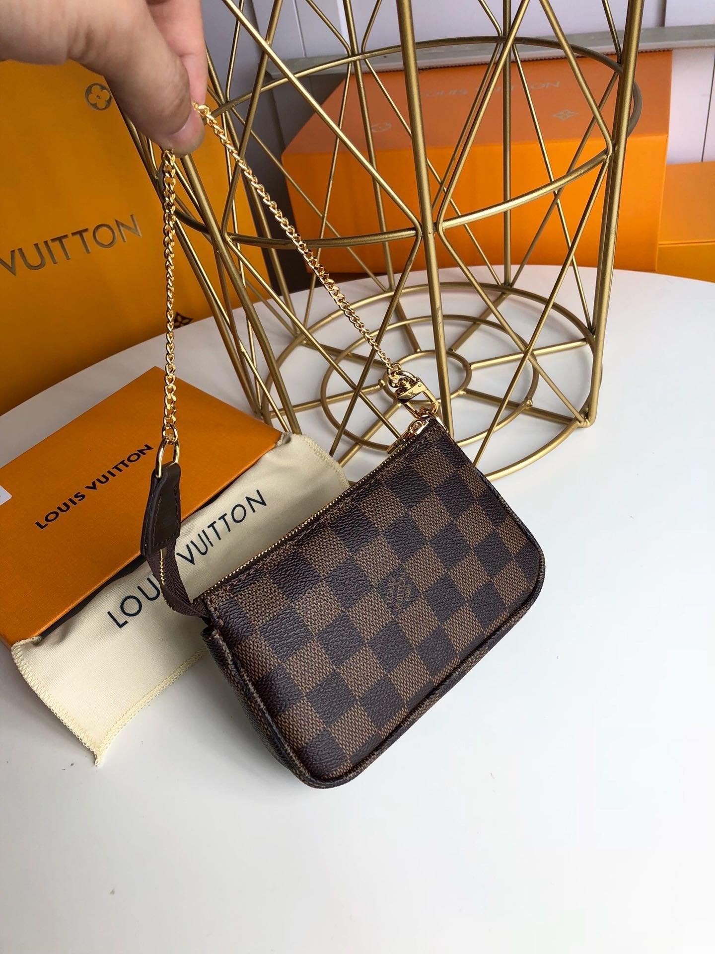 Louis Vuitton mini pochette accessoires Damier Azur