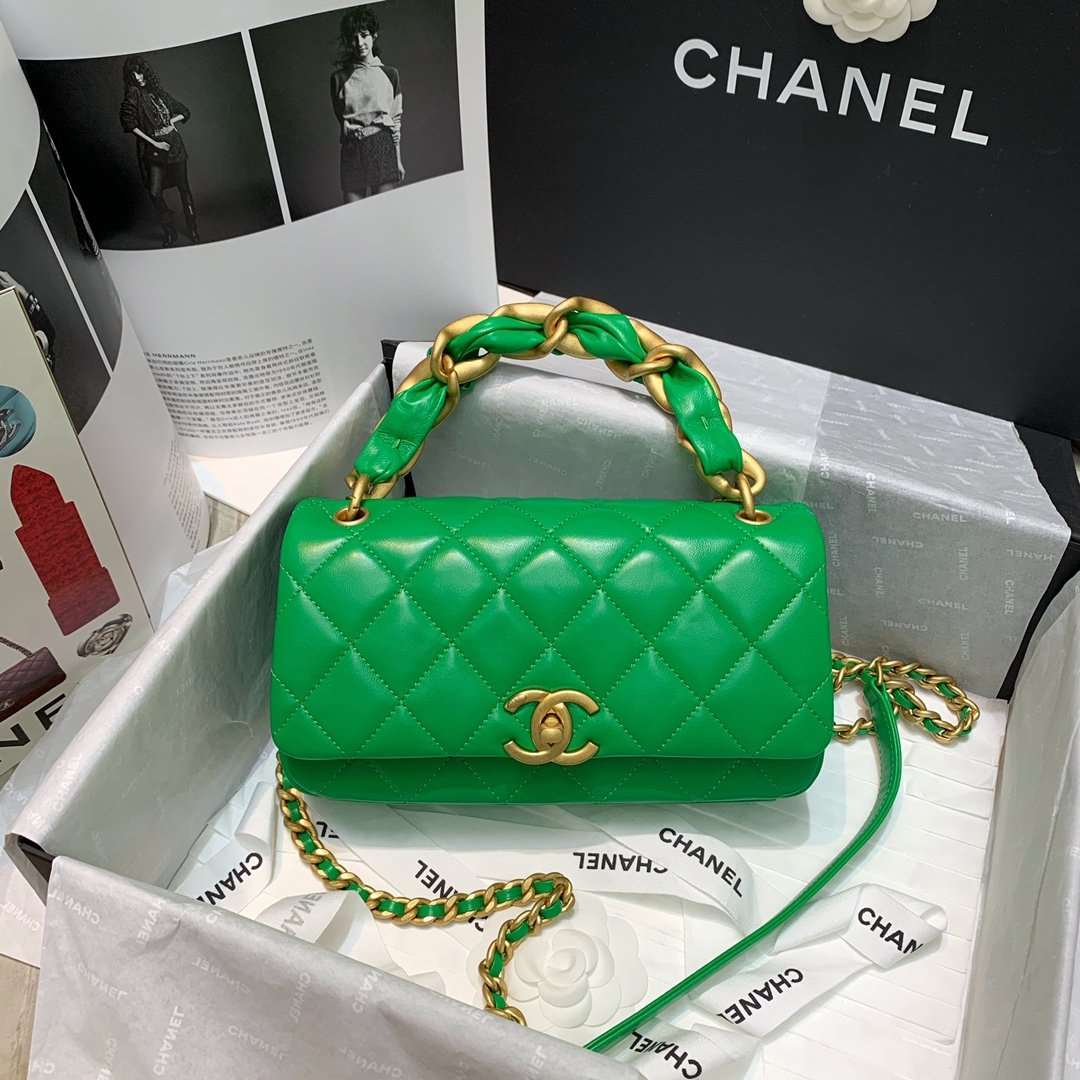 Chanel Flap Bag with chunky chain Green