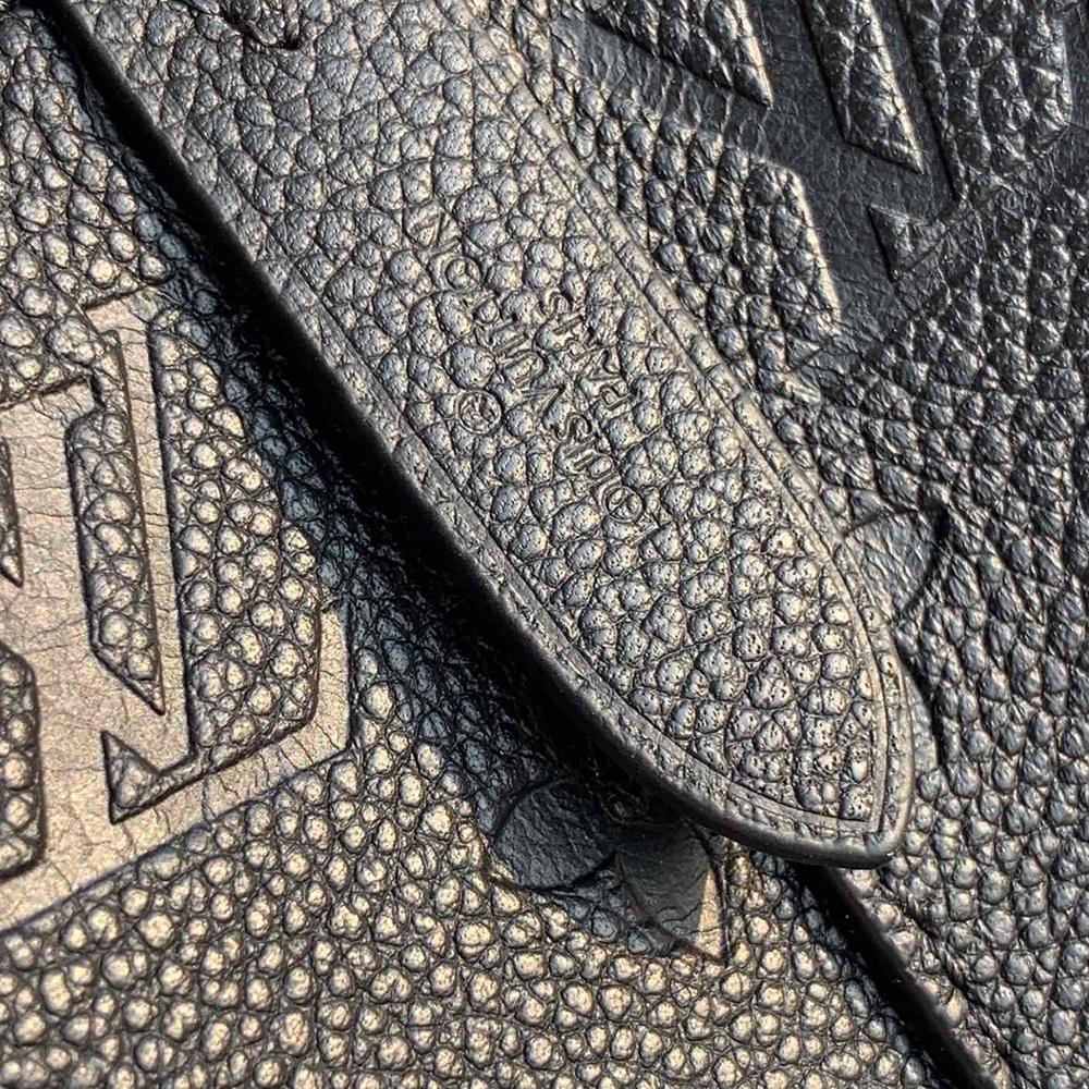 Louis Vuitton NÉONOÉ BB