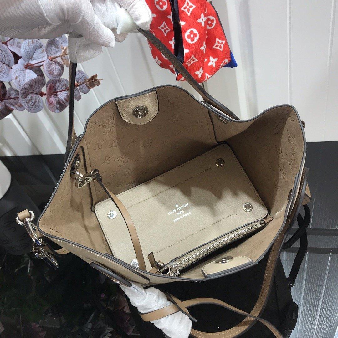 Louis Vuitton HINA PM