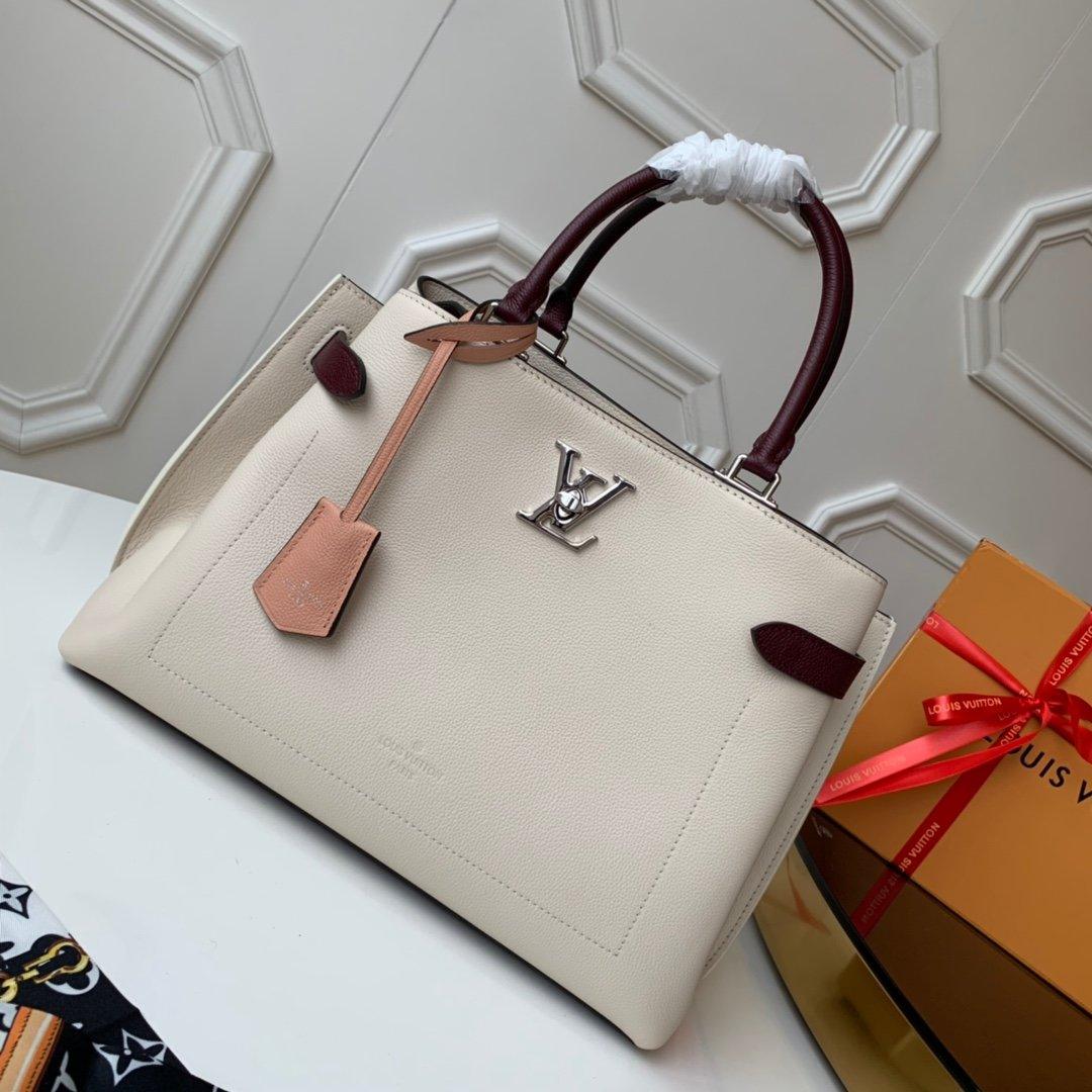 Louis Vuitton LOCKME DAY BAG