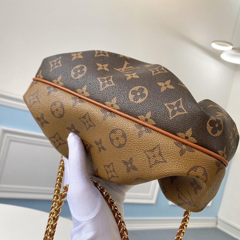 Louis Vuitton BOURSICOT EW