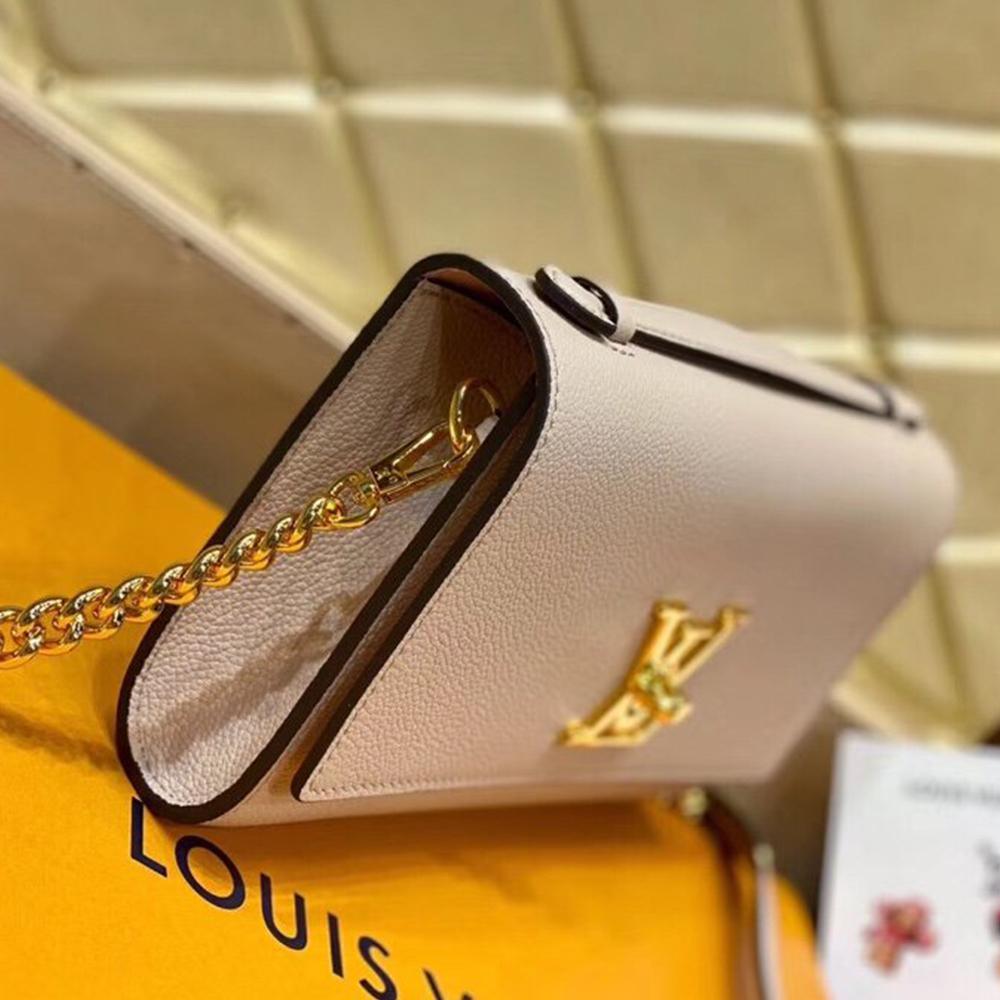 Louis Vuitton Twist Chain Wallet Light Pink Grain Leather