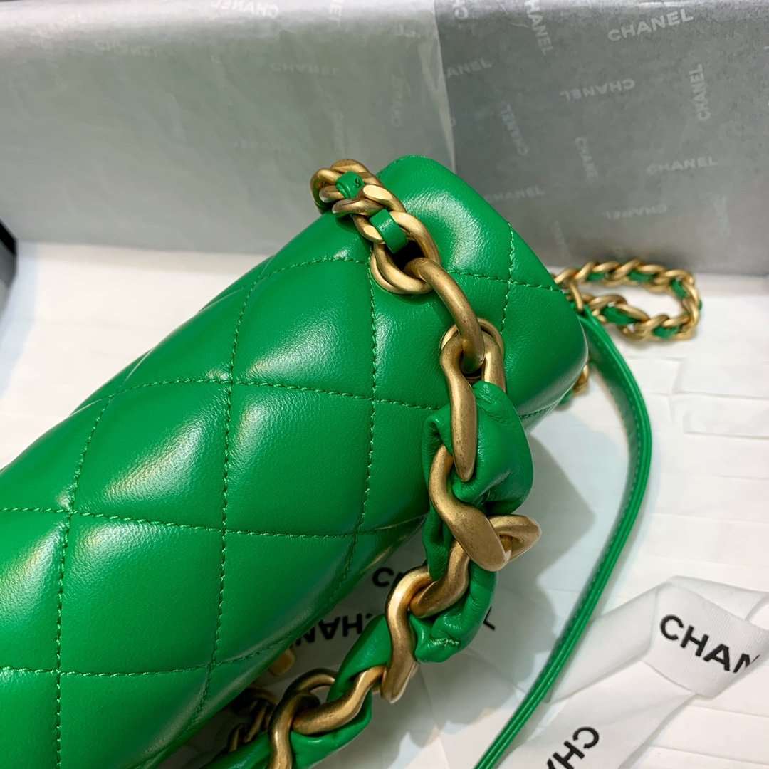 Chanel Flap Bag with chunky chain Green