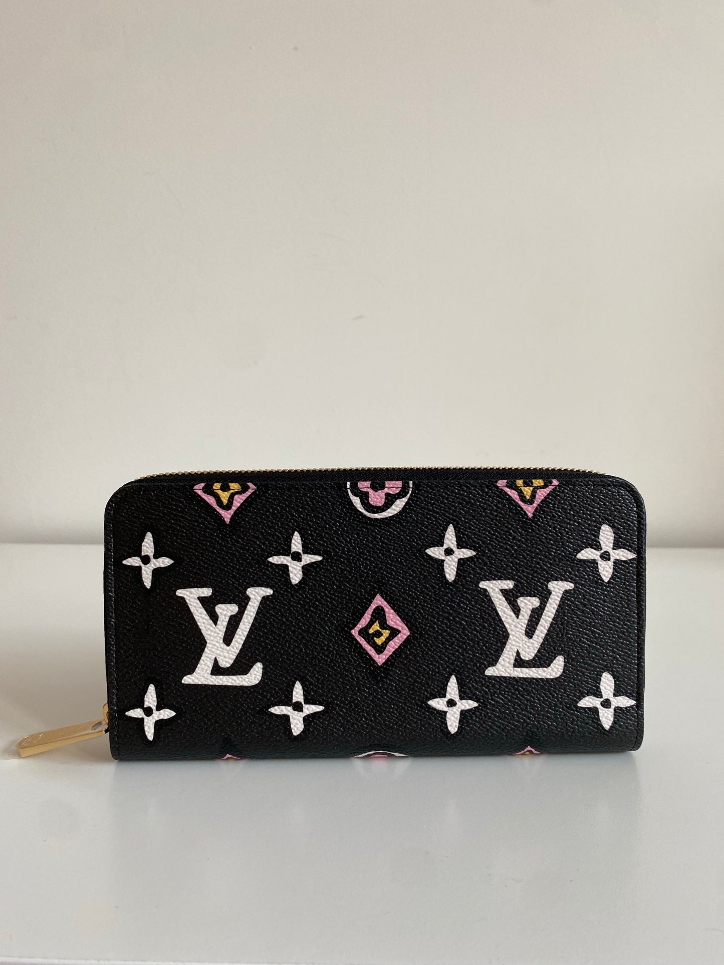 Louis Vuitton Wild at Heart Illustration Long Zippy Wallet M80683