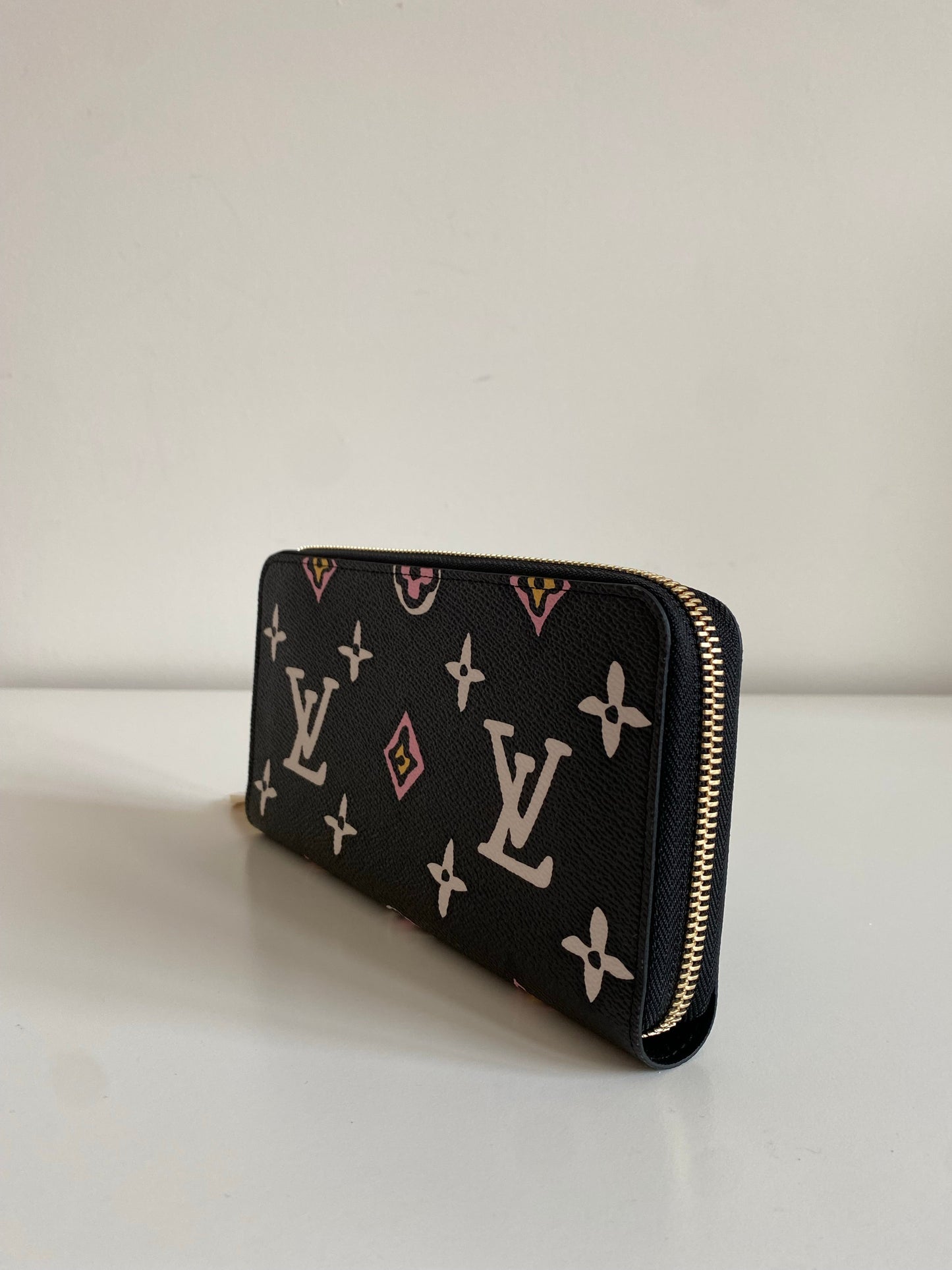 Louis Vuitton Wild at Heart Illustration Long Zippy Wallet M80683