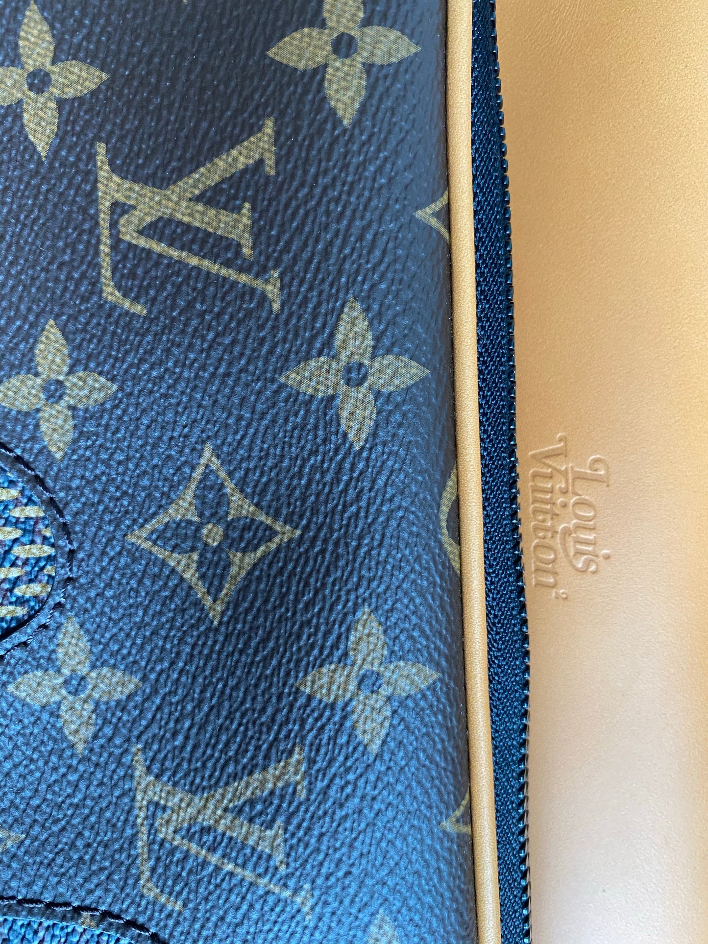 Louis Vuitton Nigo Nil Messenger N40359