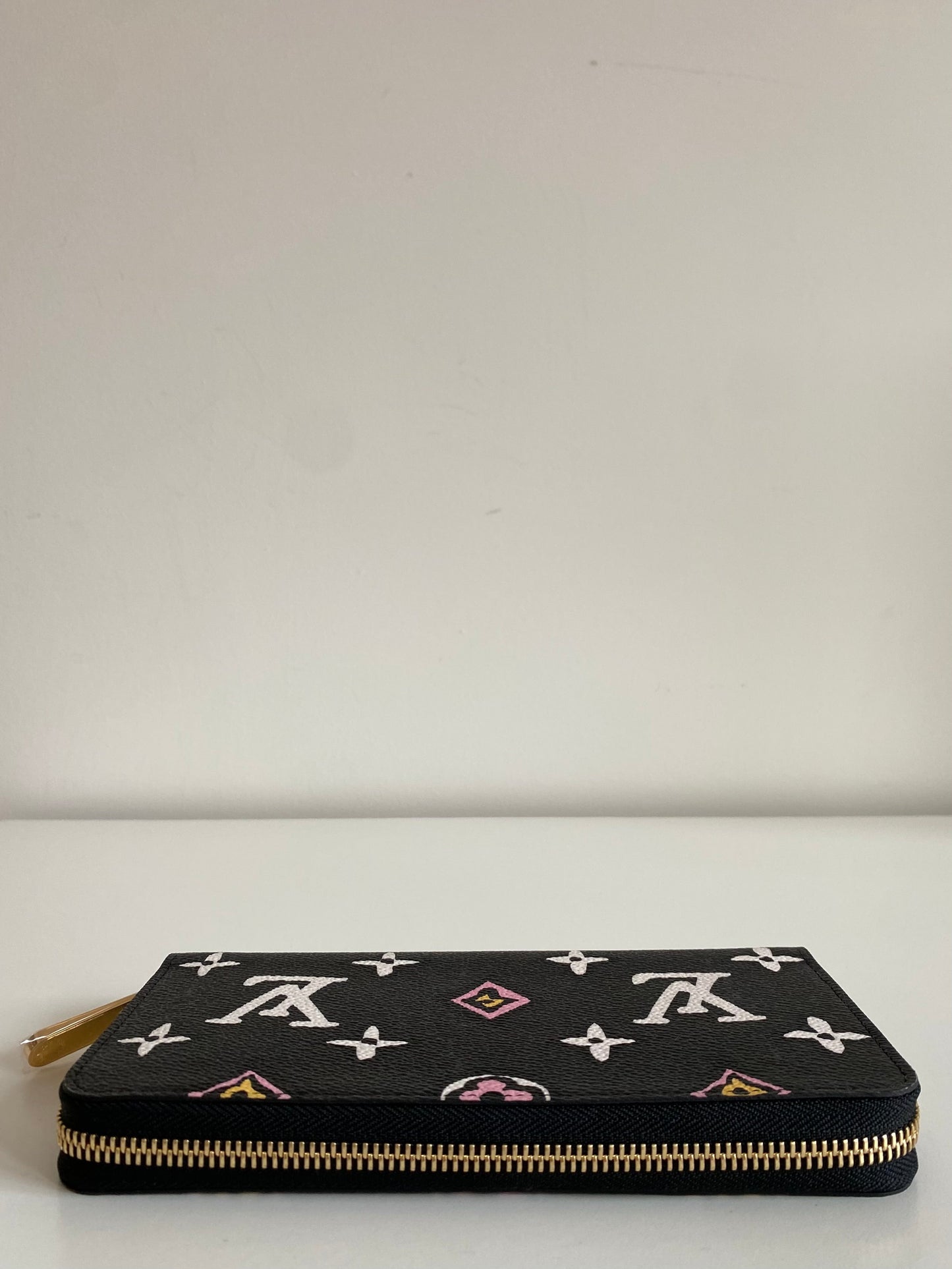 Louis Vuitton Wild at Heart Illustration Long Zippy Wallet M80683