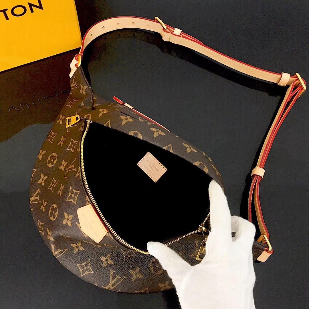 Louis Vuitton Bumbag Monogram canvas