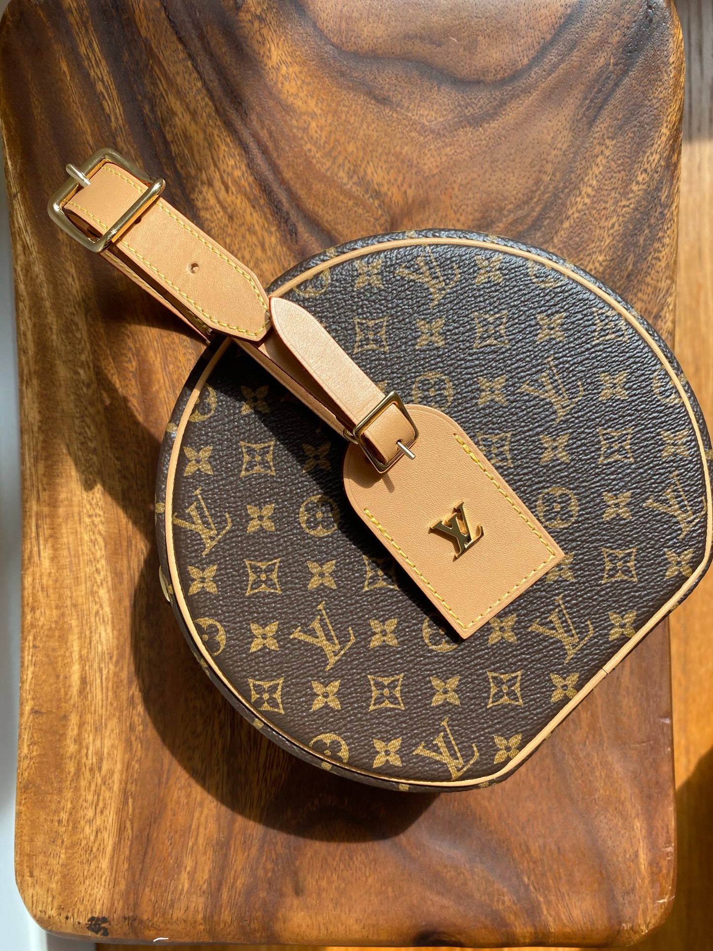 Louis Vuitton Monogram Petite Boite Chapeau M43514