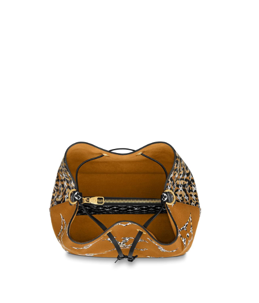 Louis Vuitton NeoNoe Monogram Giant Jungle M44717